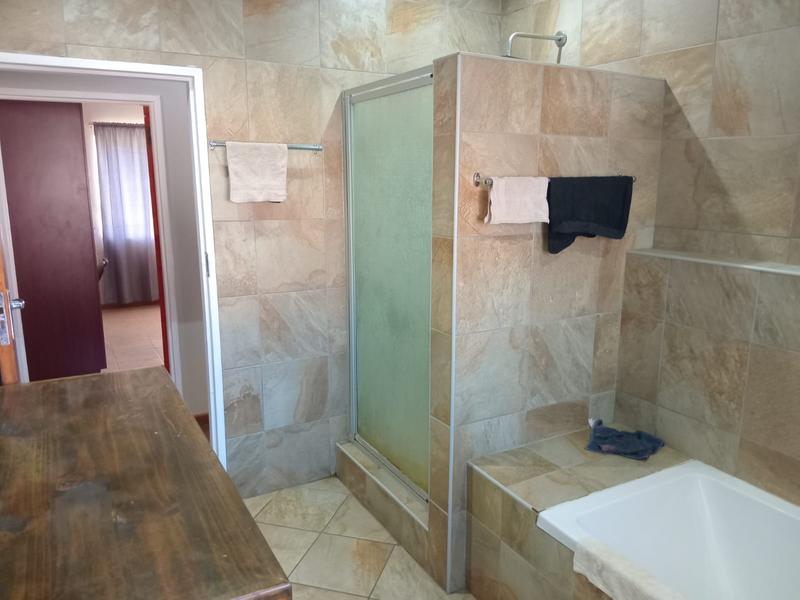 To Let 3 Bedroom Property for Rent in Sunnyside Eastern Cape